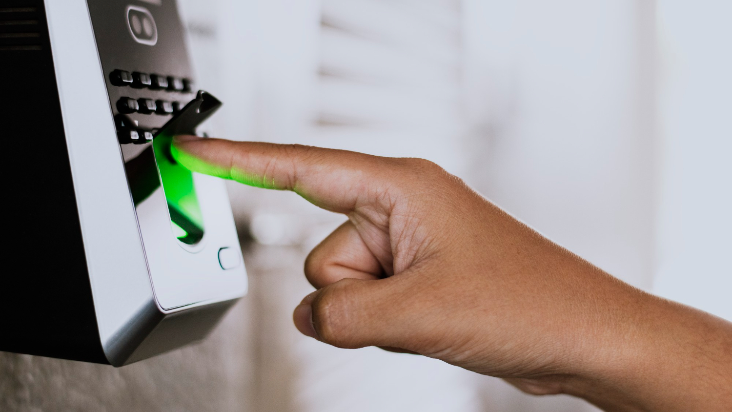 scanning-finger-coronavirus-contaminated-fingerprint-access-control